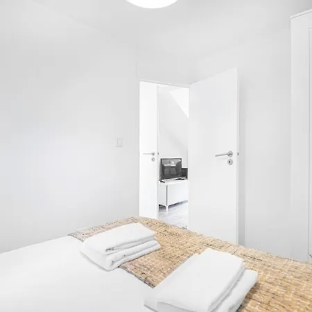Nomad's Castelo Sao Jorge