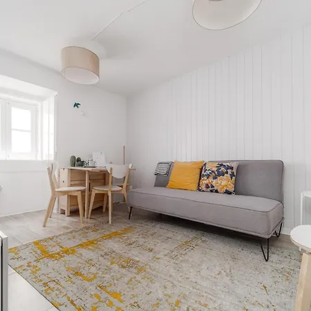 Nomad's Castello Flats